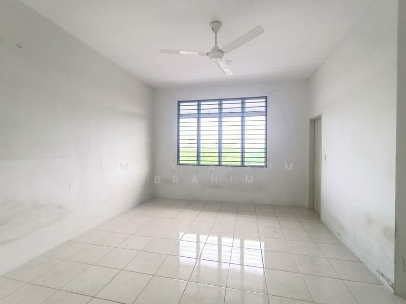 2-storey Terraced House for Rent in Bandar Mahkota Banting (Tanjong Duabelas) - Umi Khalsom Ibrahim - Interior - PropertyGuru.com.my