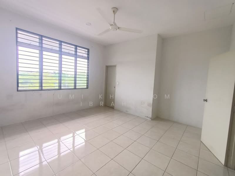 2-storey Terraced House for Rent in Bandar Mahkota Banting (Tanjong Duabelas) - Umi Khalsom Ibrahim - Interior - PropertyGuru.com.my