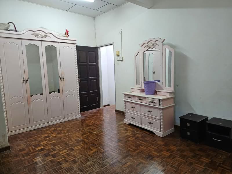 Kampung Lapan Taman Kenanga House untuk Untuk Dijual - RM 800,000, Mac 2026 - Bedroom - PropertyGuru.com.my