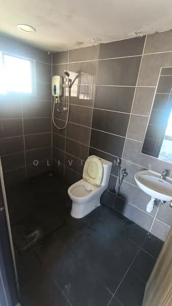 Taman Sri Bahtera untuk Untuk Dijual - RM 1,280,000, Mac 2026 - Bathroom - PropertyGuru.com.my