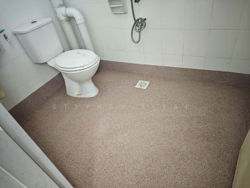 Apartment for Sale at Pangsapuri Akasia (Bandar Botanic) - Stephanie Yap - Bathroom - PropertyGuru.com.my