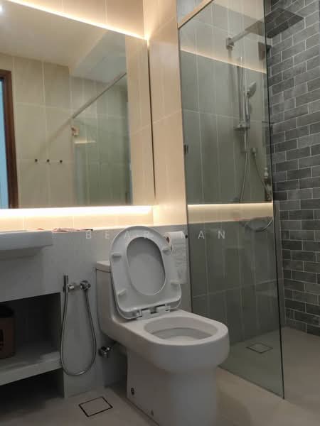 Queens Residences Q1 @ Queens Waterfront untuk Untuk Dijual - RM 1,200,000, Mac 2026 - Bathroom - PropertyGuru.com.my