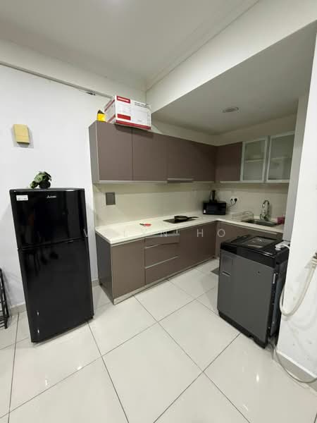 Regalia Residence untuk Untuk Disewa - RM 2,200 /bulan, Mac 2026 - Kitchen - PropertyGuru.com.my