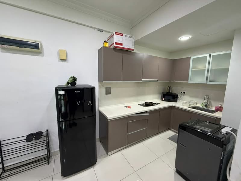 Regalia Residence untuk Untuk Disewa - RM 2,200 /bulan, Mac 2026 - Kitchen - PropertyGuru.com.my