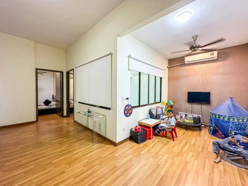 2-storey Terraced House for Sale in Denai Alam (Shah Alam) - Nur Alia Omar - Living Room - PropertyGuru.com.my
