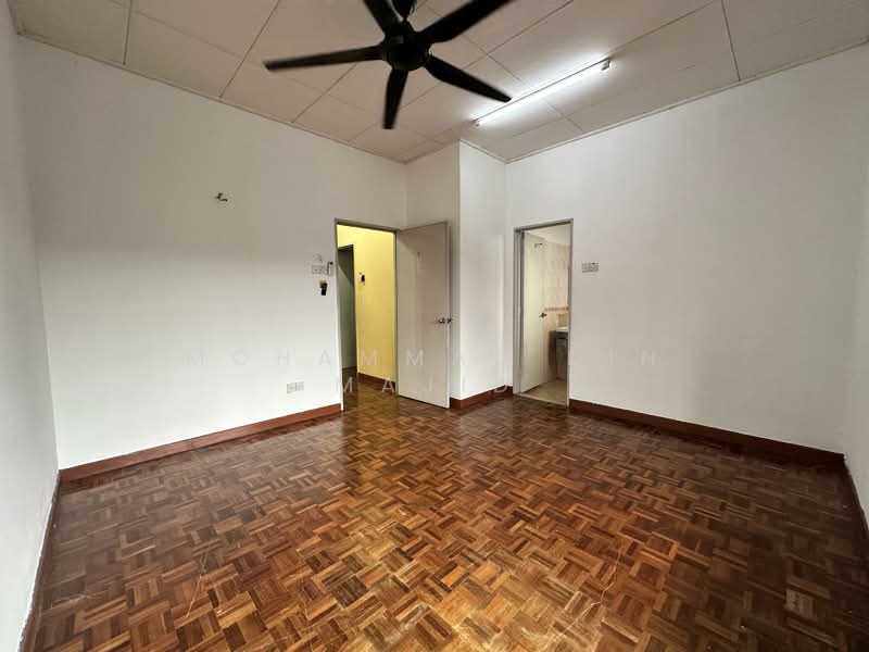 For Sale - Taman Pinggiran Usj