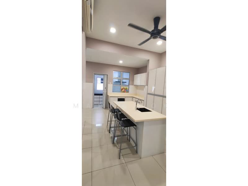 Kemuning Utama untuk Untuk Dijual - RM 850,000, Mac 2026 - Kitchen - PropertyGuru.com.my