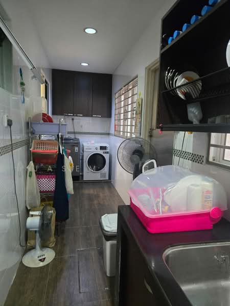 Terraced House for Sale in Taman Fadason (Kepong) - Jasemin Chia - Kitchen - PropertyGuru.com.my