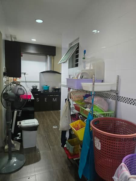 Terraced House for Sale in Taman Fadason (Kepong) - Jasemin Chia - Kitchen - PropertyGuru.com.my
