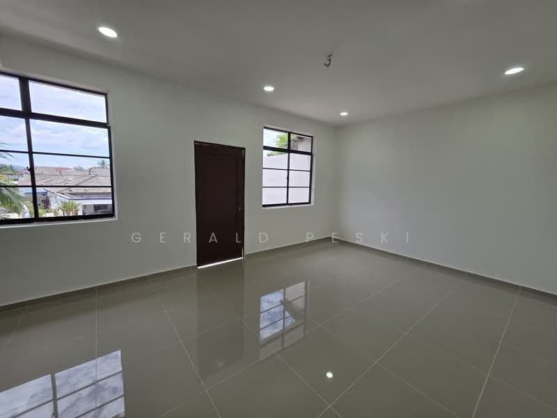 Semi-Detached House for Sale in Taman Chenggal (Kulim) - Gerald Peski - Interior - PropertyGuru.com.my