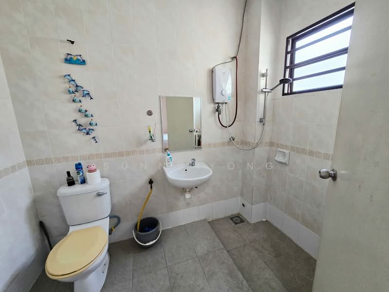 2-storey Terraced House for Sale in Bandar Kinrara (Selangor) - SUNNY YONG - Bathroom - PropertyGuru.com.my