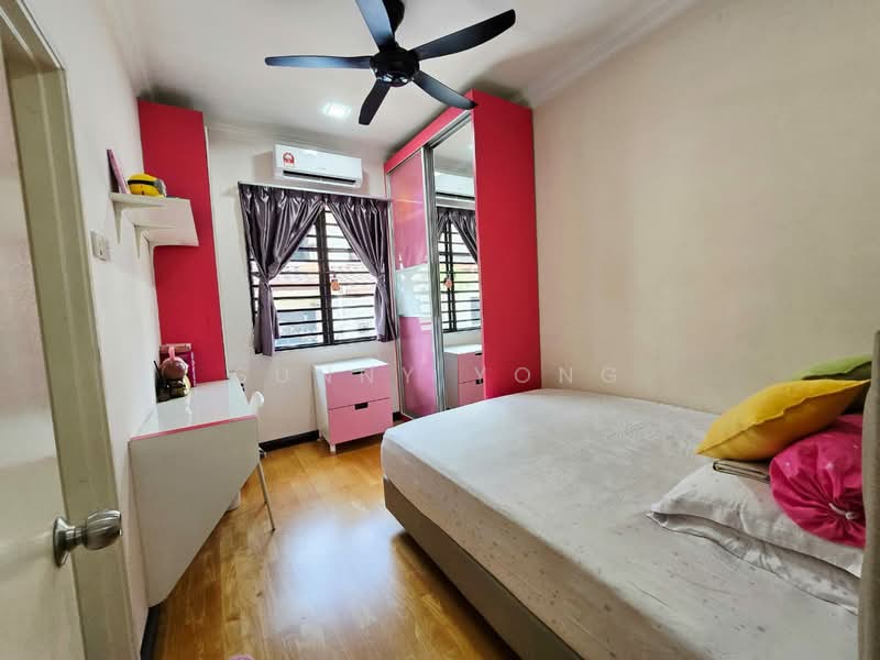 2-storey Terraced House for Sale in Bandar Kinrara (Selangor) - SUNNY YONG - Bedroom - PropertyGuru.com.my