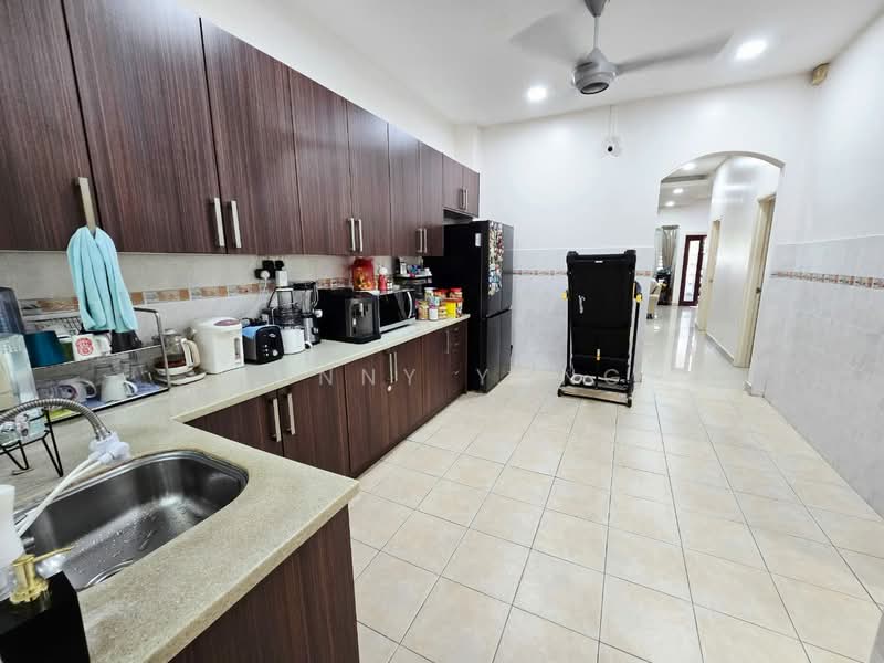 2-storey Terraced House for Sale in Bandar Kinrara (Selangor) - SUNNY YONG - Kitchen - PropertyGuru.com.my