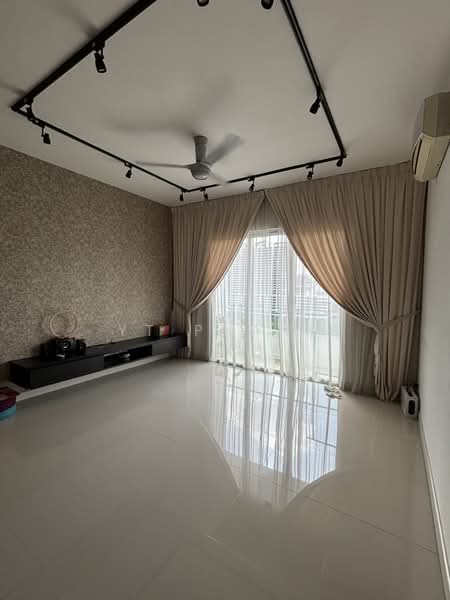 Kondominium untuk Dijual di Scenaria @ North Kiara Hills - YT Phang - Living Room - PropertyGuru.com.my