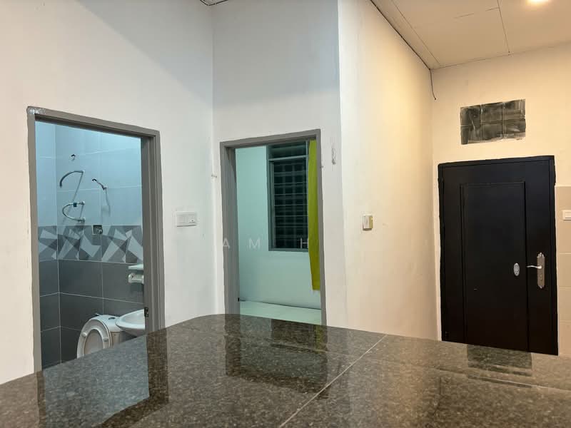 1-storey Terraced House for Sale in Seremban (Negeri Sembilan) - Sam Hee - Bathroom - PropertyGuru.com.my