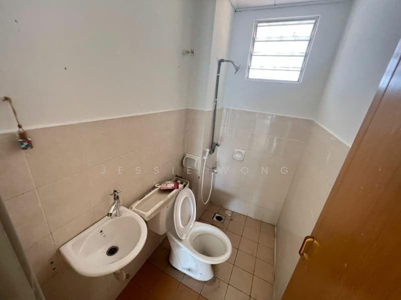 Terraced House for Sale in Kota Emerald (Rawang) - Jessie Wong - Bathroom - PropertyGuru.com.my