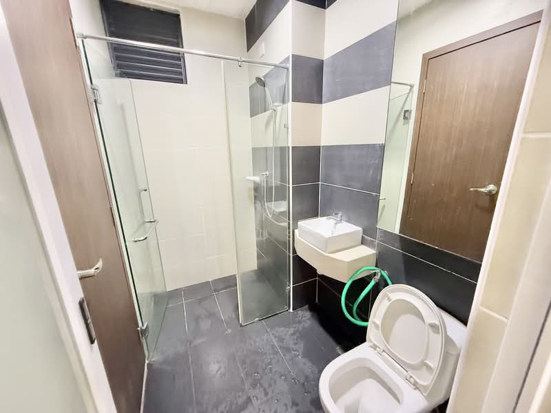 D'Secret Garden (Pangsapuri Kempas Indah) untuk Untuk Disewa - RM 1,800 /bulan, Mac 2026 - Bathroom - PropertyGuru.com.my