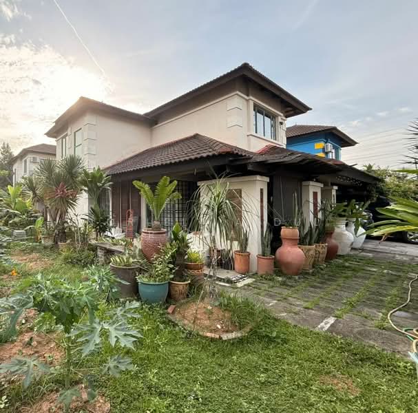 Semi-Detached House for Sale in Beranang (Selangor) - Norlela Abdul Rahman - Exterior - PropertyGuru.com.my