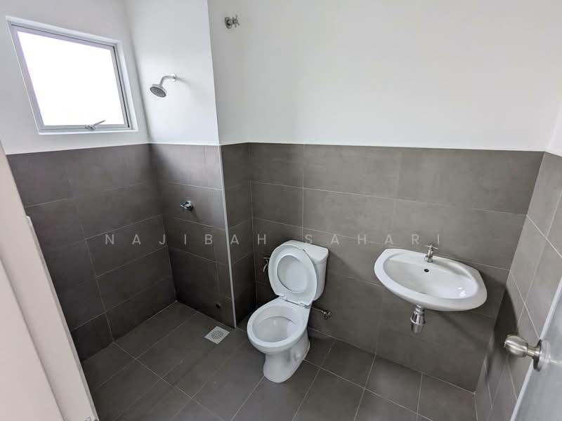 Lake Edge untuk Untuk Disewa - RM 1,500 /bulan, Mac 2026 - Bathroom - PropertyGuru.com.my