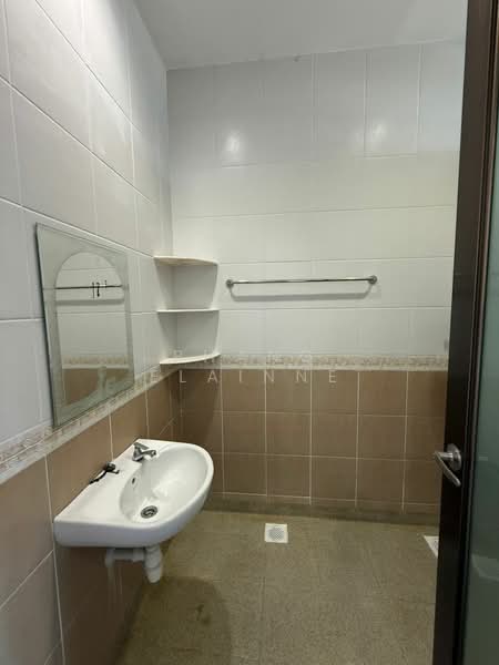 Taman Sutera Utama untuk Untuk Dijual - RM 2,080,000, Mac 2026 - Bathroom - PropertyGuru.com.my