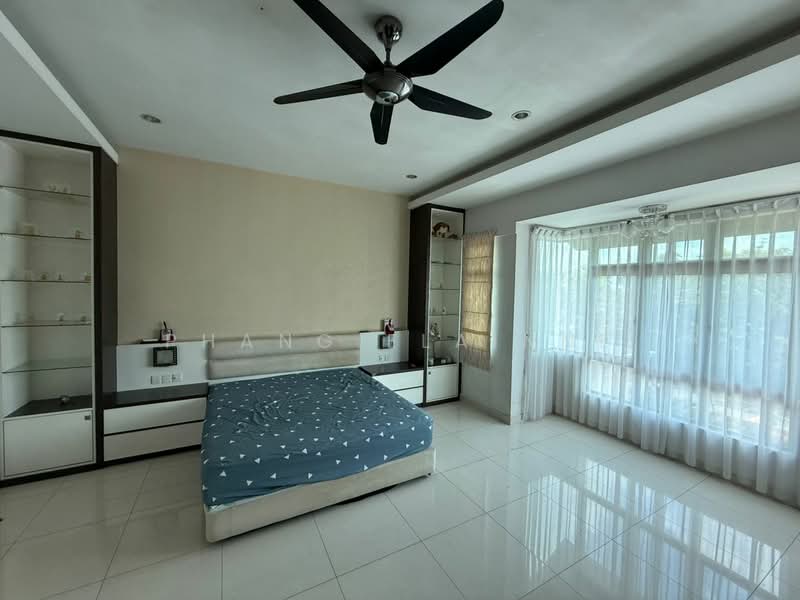 Taman Sutera Utama untuk Untuk Dijual - RM 2,080,000, Mac 2026 - Bedroom - PropertyGuru.com.my