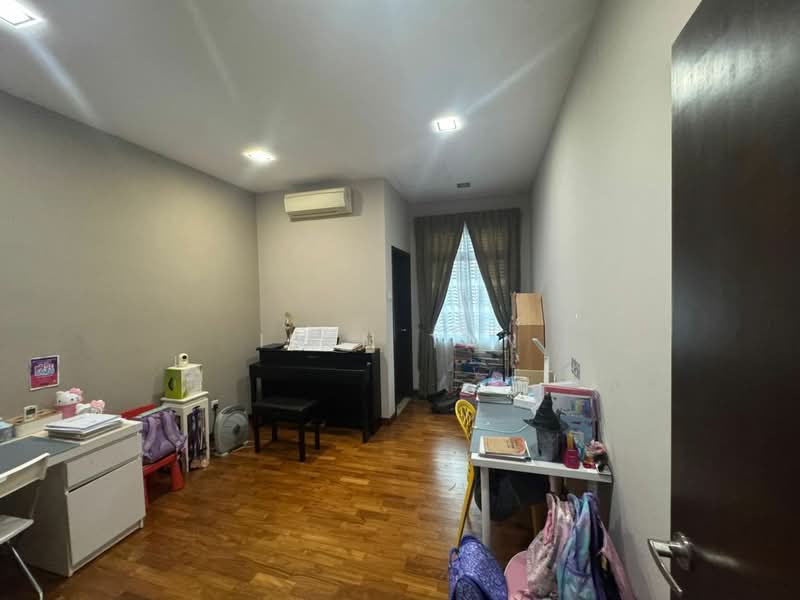 2-storey Terraced House for Sale in Taman Molek (Johor Bahru) - Iden Tan - Study - PropertyGuru.com.my