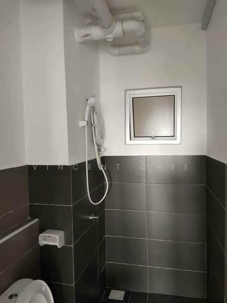 Residensi Lanai untuk Untuk Disewa - RM 1,500 /bulan, Mac 2026 - Bathroom - PropertyGuru.com.my