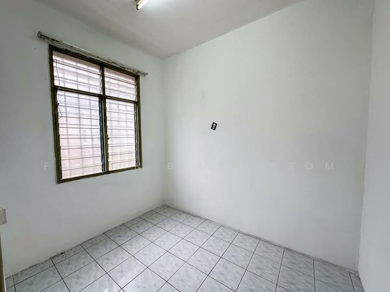 2-storey Terraced House for Sale in Taman Lestari Putra (Seri Kembangan) - Fauzan bin Sahrom - Interior - PropertyGuru.com.my