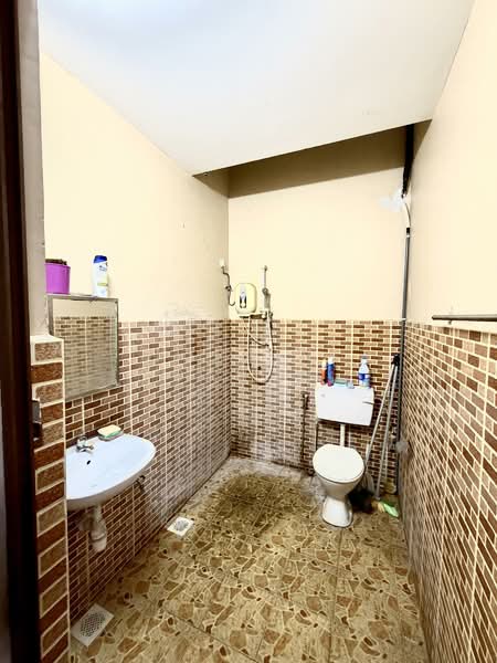 Taman Tan Yew Lai untuk Untuk Dijual - RM 500,000, Mac 2026 - Bathroom - PropertyGuru.com.my