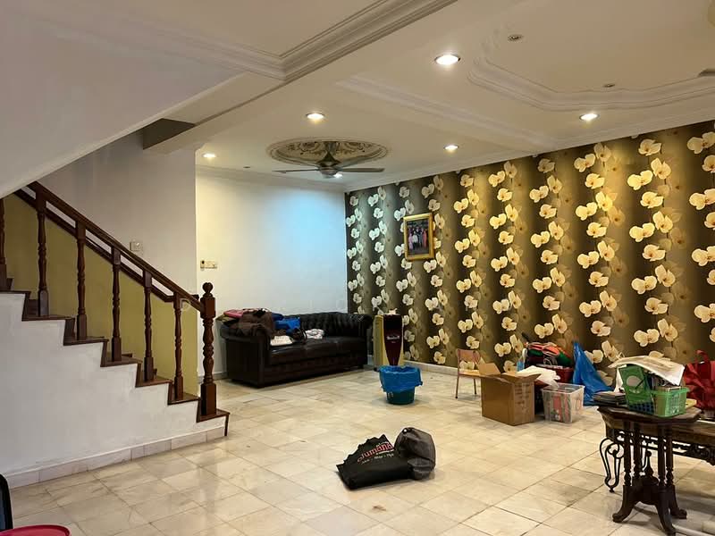 2-storey Terraced House for Sale in Bukit Rahman Putra (Sungai Buloh) - Derrick Ang - Living Room - PropertyGuru.com.my