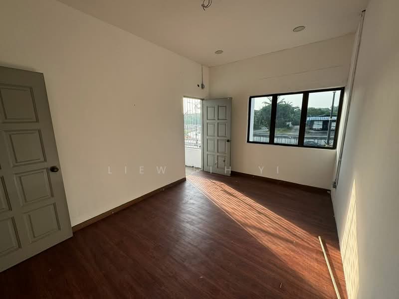 Shop / Office for Sale in Taman Tasek (Johor Bahru) - Liew Lih Yi - Interior - PropertyGuru.com.my