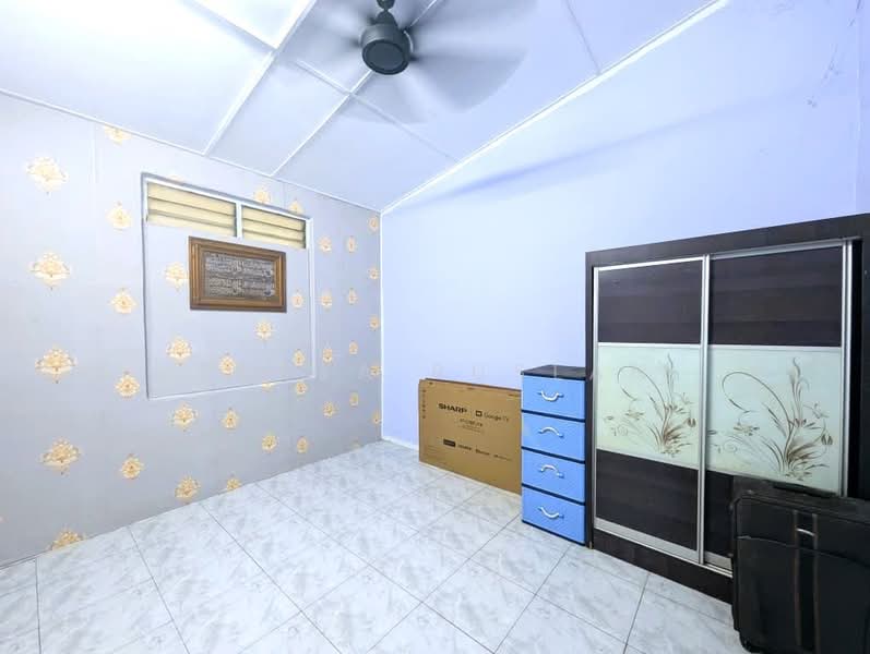 1-storey Terraced House for Sale in Taman Permai (Banting) - Tasya Ruslan - Bedroom - PropertyGuru.com.my