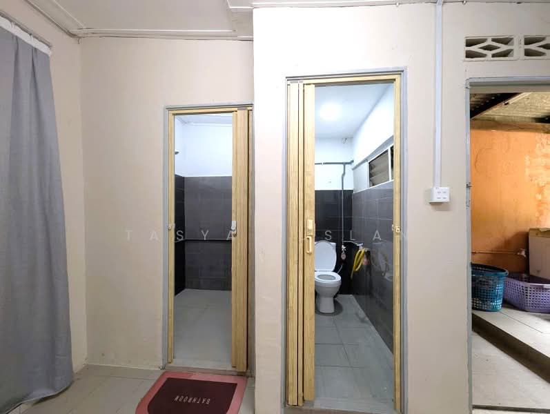 1-storey Terraced House for Sale in Taman Permai (Banting) - Tasya Ruslan - Bathroom - PropertyGuru.com.my