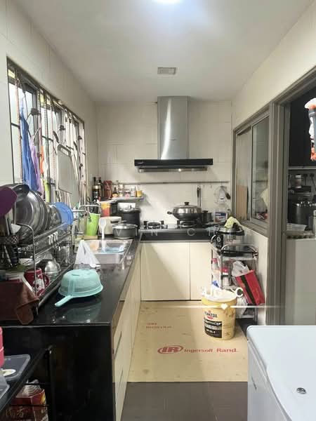 2-storey Terraced House for Sale in Setia Alam (Selangor) - Calvin Chia - Kitchen - PropertyGuru.com.my