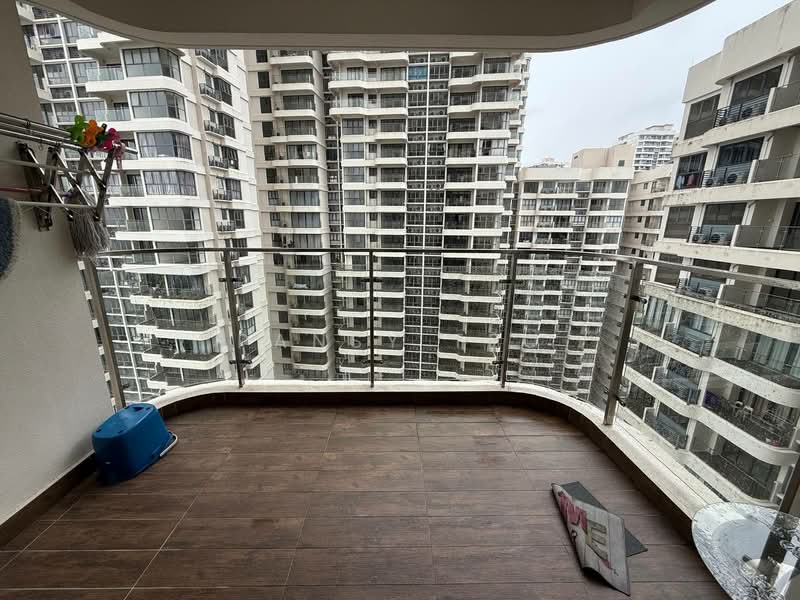 Kings Bay @ Country Garden Danga Bay untuk Untuk Disewa - RM 2,500 /bulan, Mac 2026 - Balcony - PropertyGuru.com.my