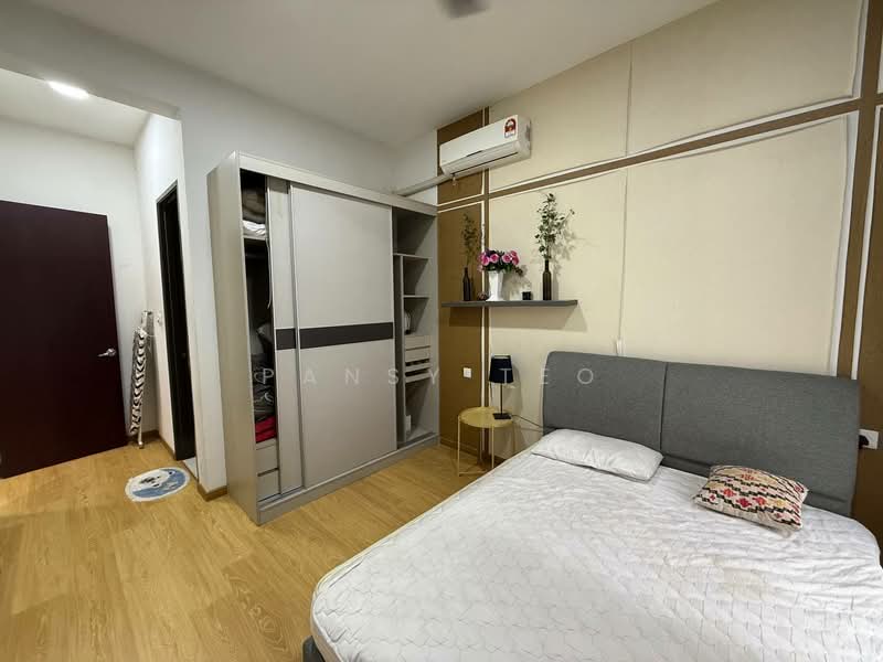Kings Bay @ Country Garden Danga Bay untuk Untuk Disewa - RM 2,500 /bulan, Mac 2026 - Bedroom - PropertyGuru.com.my