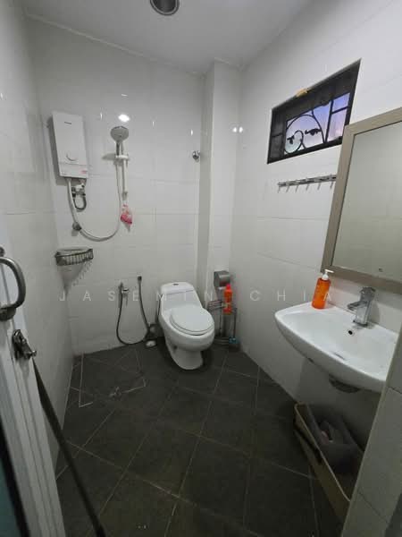 2-storey Terraced House for Sale in Bandar Menjalara (Kuala Lumpur) - Jasemin Chia - Bathroom - PropertyGuru.com.my