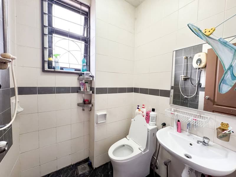 Semi-Detached House for Sale in Presint 15 (Putrajaya) - Ilman Nahri - Bathroom - PropertyGuru.com.my