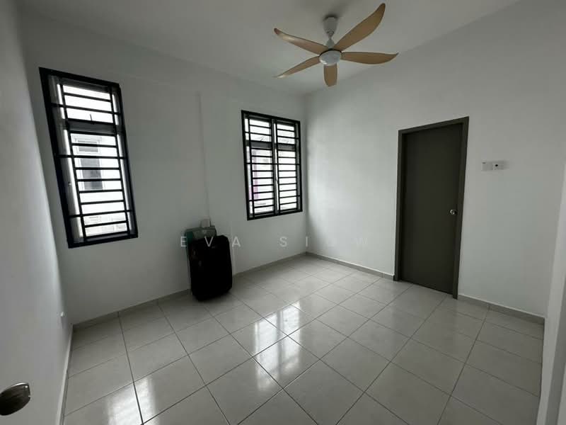 Cluster House for Sale in Taman Pulai Mutiara (Iskandar Puteri (Nusajaya)) - Eva Siow - Bedroom - PropertyGuru.com.my