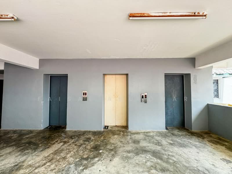 Apartment for Sale at Desa View Towers - Faisal Abu Omar - Corridor - PropertyGuru.com.my