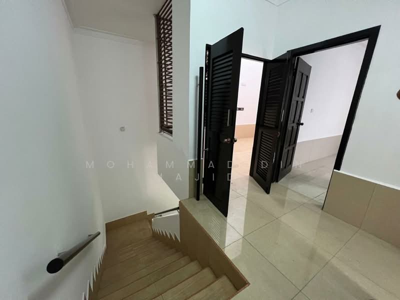 2-storey Terraced House for Sale in Bukit Jelutong (Shah Alam) - Mohammad Din Majid - PropertyGuru.com.my