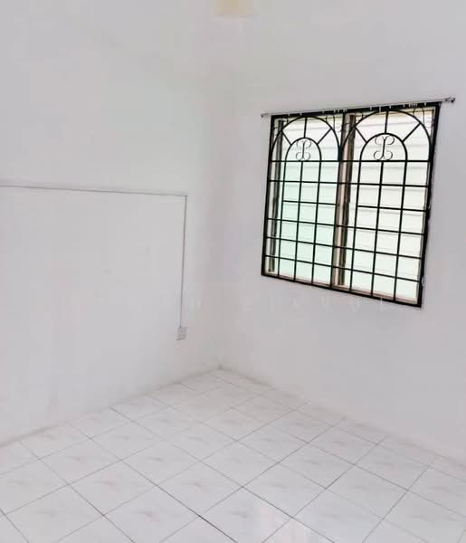 1-storey Terraced House for Sale in Senawang (Negeri Sembilan) - Ahmad Zikrul - Interior - PropertyGuru.com.my