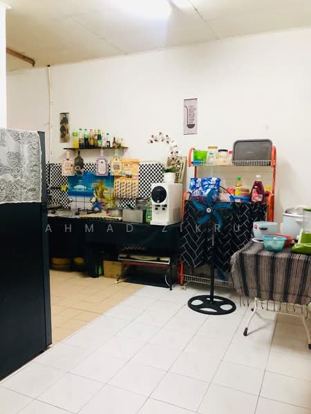 1-storey Terraced House for Sale in Senawang (Negeri Sembilan) - Ahmad Zikrul - Kitchen - PropertyGuru.com.my