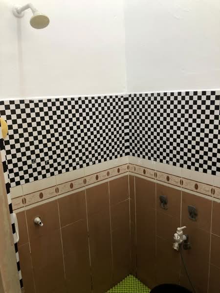 1-storey Terraced House for Sale in Taman Pinggiran Senawang (Sungai Gadut) - Ahmad Zikrul - Bathroom - PropertyGuru.com.my