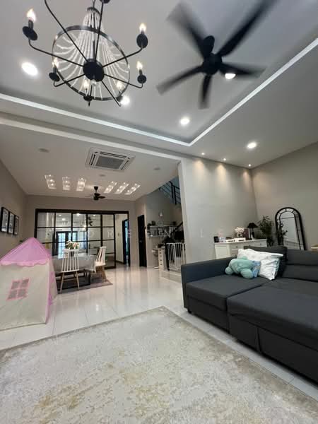 Well Renovated Premium Unit ! Taman Pulai Indah Double Storey Terrace House for Sale untuk Untuk Dijual - RM 695,000, Apr 2026 - Living Room - PropertyGuru.com.my