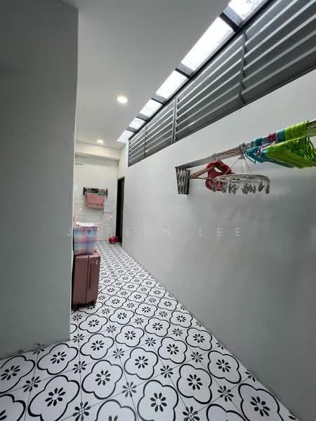 Well Renovated Premium Unit ! Taman Pulai Indah Double Storey Terrace House for Sale untuk Untuk Dijual - RM 695,000, Apr 2026 - Corridor - PropertyGuru.com.my