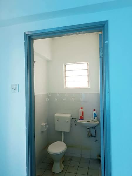 Pangsapuri Danau Pandan 1 untuk Untuk Dijual - RM 245,000, Mac 2026 - Bathroom - PropertyGuru.com.my