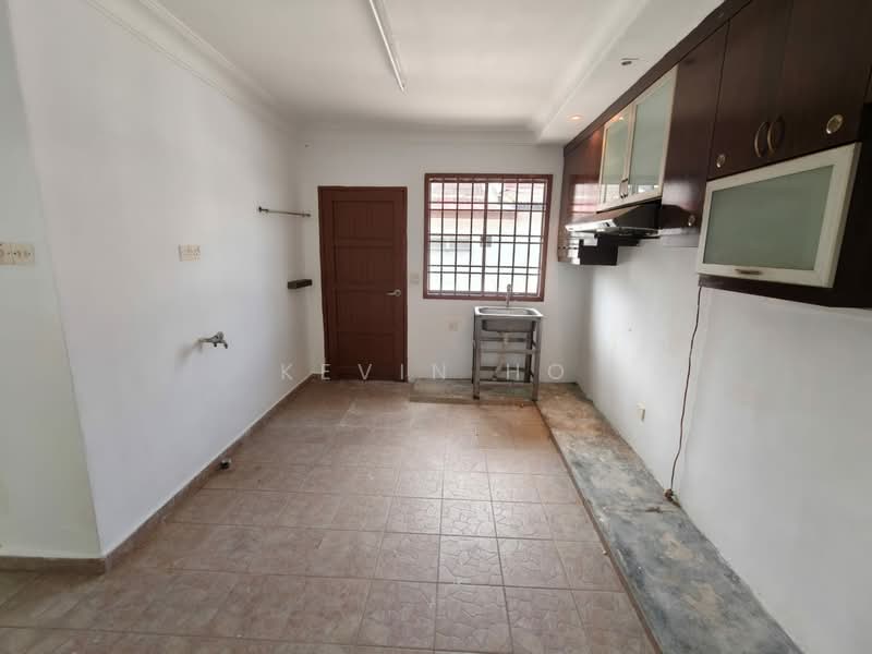 Bandar Baru Permas Jaya Bandars Jayas Perma Jayas untuk Untuk Disewa - RM 1,800 /bulan, Mac 2026 - Kitchen - PropertyGuru.com.my