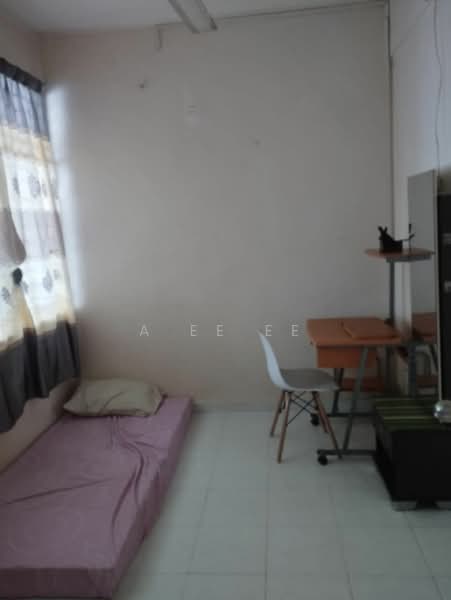 Taman Jubilee Phase 3 untuk Untuk Disewa - RM 1,100 /bulan, Mac 2026 - Bedroom - PropertyGuru.com.my