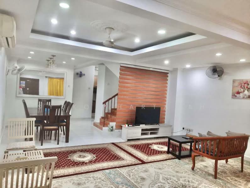 Double Storey Terrace House Desa Alam U12 Shah Alam untuk Untuk Dijual - RM 600,000, Mac 2026 - Living Room - PropertyGuru.com.my